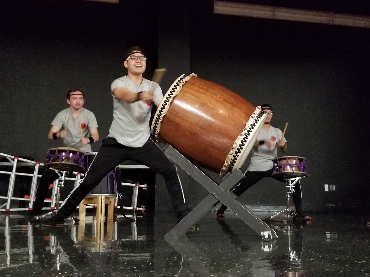 unlvgeekweek's tweet photo. Thank you @UNLVRTE for such an amazing performance during #GameNight. You guys rock!! A great end to day 2 of #geekweek17. #taikodrums #unlv #involvementunlv  #MarioPartyWars https://t.co/4XtThH98nC