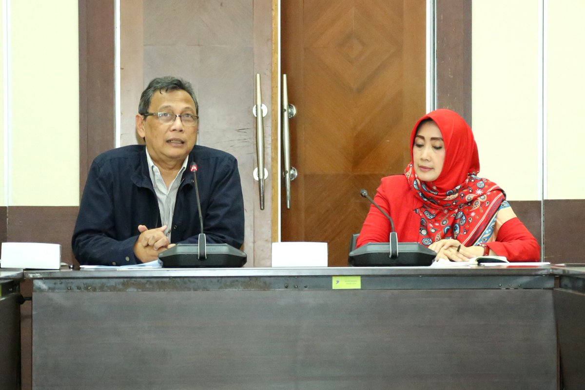 HumasBappenas's tweet photo. Bappenas menerima kunjungan dari DPRD Dearah Istimewa Yogyakarta, Selasa (28/11) di ruang rapat Djunaedi Hadisumarto – 4 Kementerian PPN/Bappenas. https://t.co/vg76tJanT7