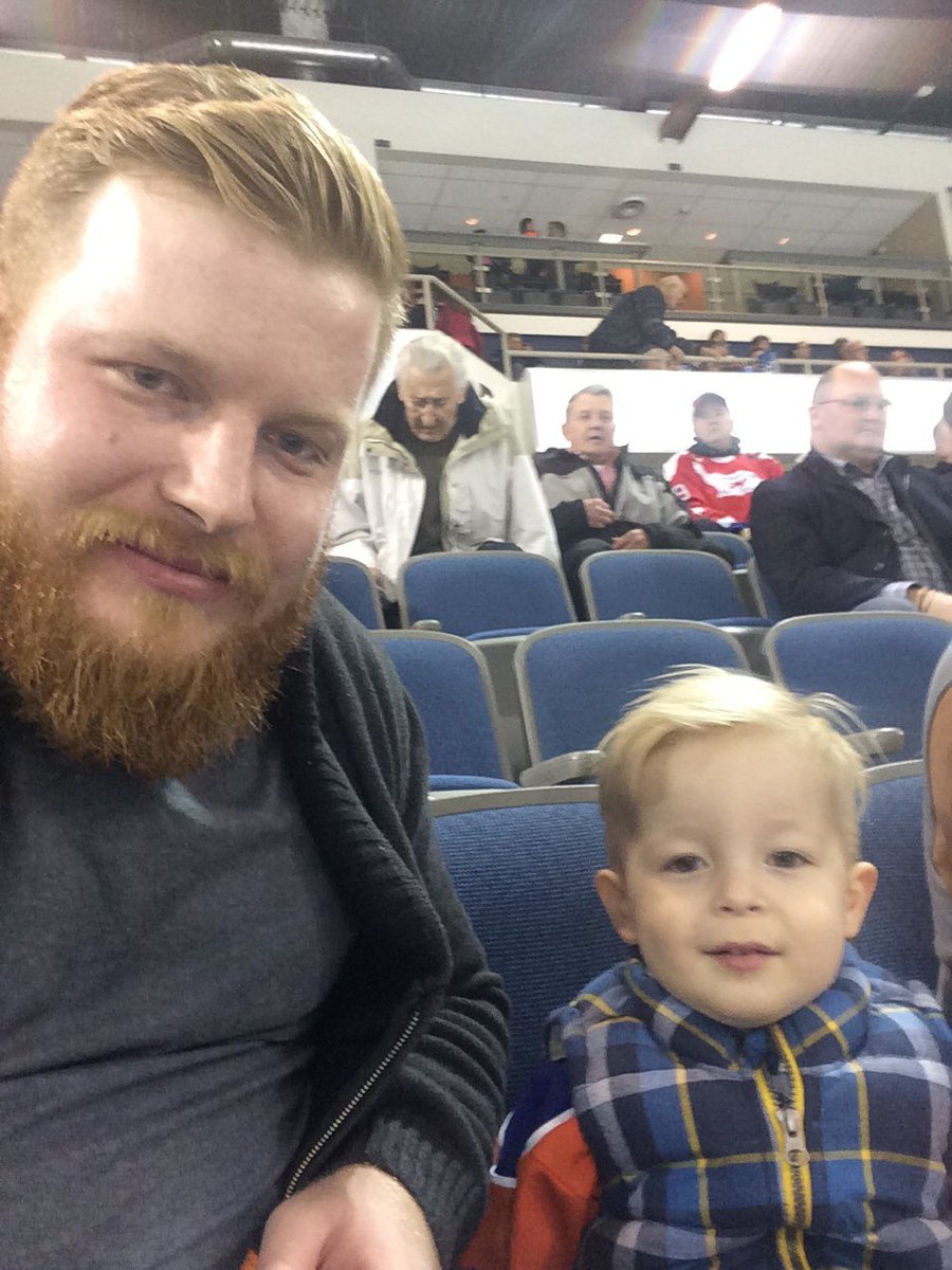 mattydub91's tweet photo. @WHLHurricanes section p row6 seat 13-14 #tweetyourseat https://t.co/GtAvyWhjfa