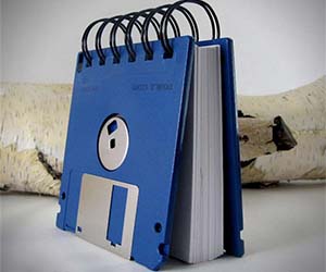 2017santa's tweet image. Floppy Disk Notebooks - tiwib.co/floppy-disk-no… #ComputerGeekery #giftideas #gifts