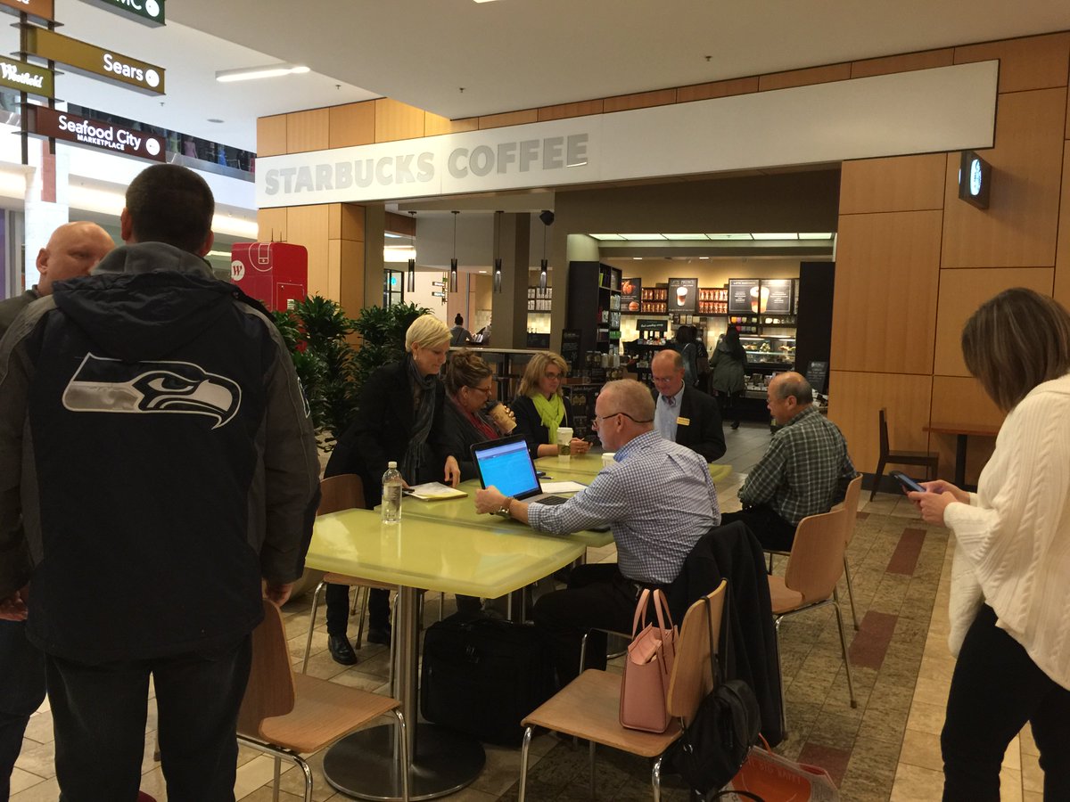 renefabre's tweet photo. Totally jacked we're doing the 'ugly sweater' holiday version of #mobilecomcamp at #WestfieldSC #Tukwila on Dec 7th! 10am-1pm #realestate 3 #clockhours #education $30 #FirstamEDU #FirstamKing !! #ShopLocal #SmallBiz Details & RSVP: https://t.co/xWP6ELcSZQ https://t.co/8GBKkVeirP