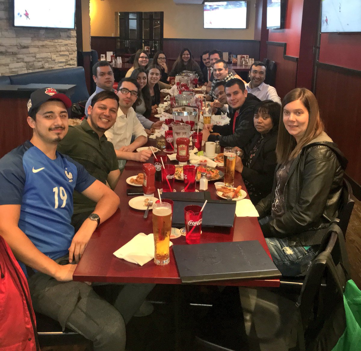 Celebrating our amazing Financial Planner on a incredible year of providing investment advice to our customers #MutualFunds #BMOGAM #BMO #TorontoWest #AllStarWings #teamouting #thankyouDimitri <a href="/POliveiraRVP/">Paula Oliveira</a>