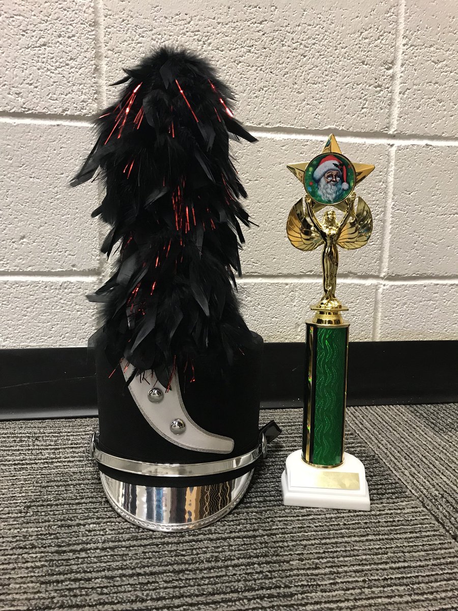 ashgroveband's tweet photo. 1st place at the Mt. Vernon Christmas Parade. Great job Marching Pirates! @AshGrovePirates #AGPiratePride https://t.co/TiLonCq2JK