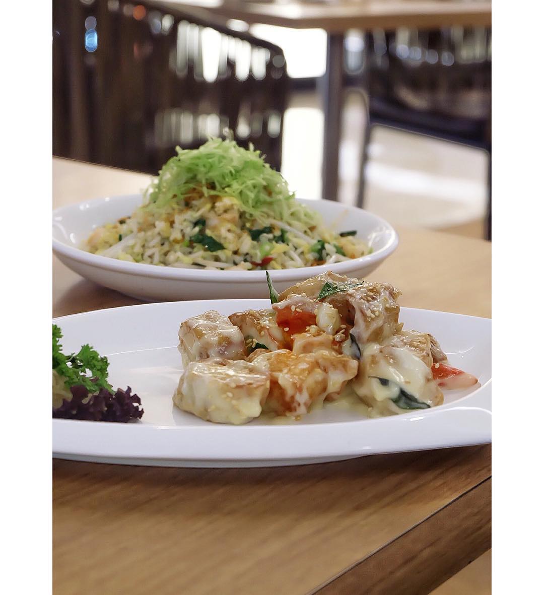 TheDuckKingID's tweet photo. Calling all @HSBC_ID #creditcard holders! Get up to 15% OFF on #food at The Duck King @CentralParkMall 1st floor.
Valid for min. transaction IDR500k++ and max. IDR1500k++.
T&C's applied. Info https://t.co/utGKFlzyc7.
Promo period: 20 July - 15 Dec 2017
📷IG: @cipluk
#hsbcID https://t.co/76ak2SORRf