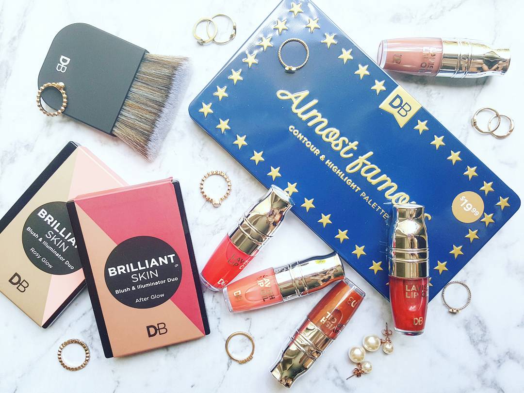 rosalind_blog's tweet photo. I definitely had #fun #unboxing this gorgeous parcel of @DBCosmetics 😍💖 @BBlogRT @Influencer_RT @FemaleBloggerRT #bbloggers #beautyblogger #makeup #MakeupAddict #DBCosmetics #DesignerBrands #beautyhaul
https://t.co/SoUXsYipSe https://t.co/lOucG2quPz