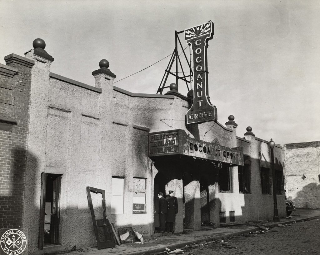 LostNewEngland's tweet photo. Today is the 75th anniversary of the #CocoanutGrove nightclub fire in #Boston, which killed 492 people. These photos show the scene immediately after the fire, and the site in 2015. #otd https://t.co/PjrUkyTG1P