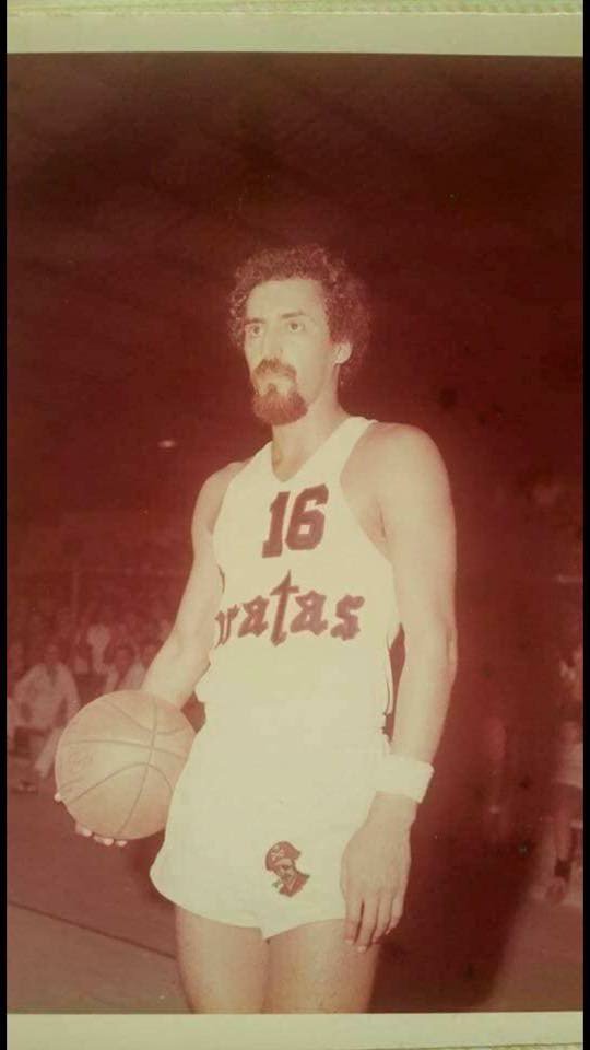 nyricanbasquet's tweet photo. El gran Neftalí Rivera se encuentra hospitalizado en Auxilio Mutuo y necesita donantes de sangre. Favor de ayudar a difundir. https://t.co/MDVsi2ffBh