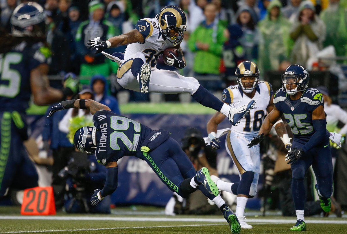 RamsMsr's tweet photo. Rams got off to the start they wanted. Their defense played solid and the two headed monster of Gurley and Hinton made it hard to defend the run and pass. @MSRLeague https://t.co/YoVlX7SZxc