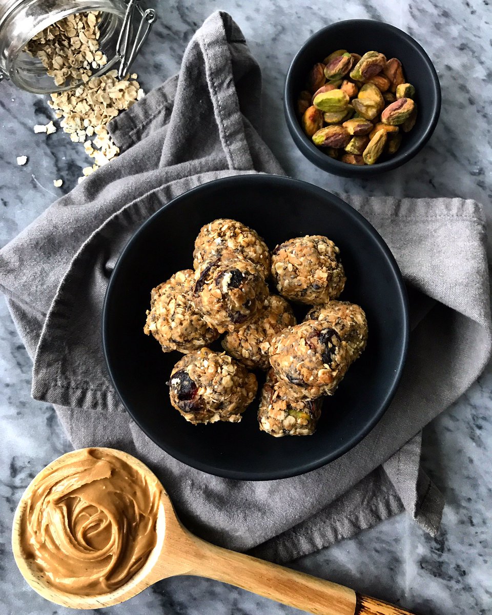 nutritionbydev's tweet photo. peanut butter- pistachio-cranberry energy bites for the win 🙌🏻 https://t.co/5EKyEHsgxk