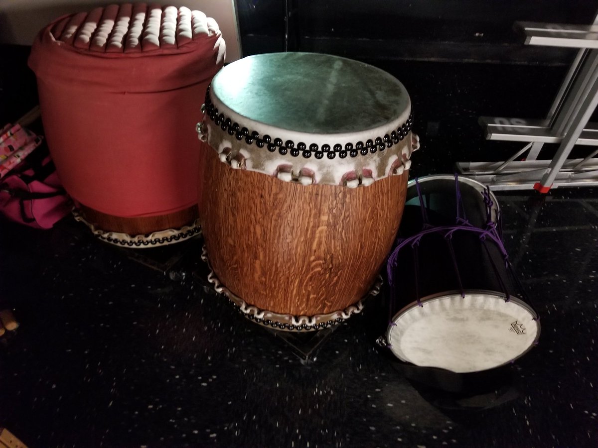 MarioPartyWars's tweet photo. @UNLVRTE is getting ready for their performance. If you have never heard live #taikodrums before, then head on over to the SU Theater at eight for something amazing. #unlv #involvementunlv #GameNight #geekweek17 https://t.co/45n4lG38cz