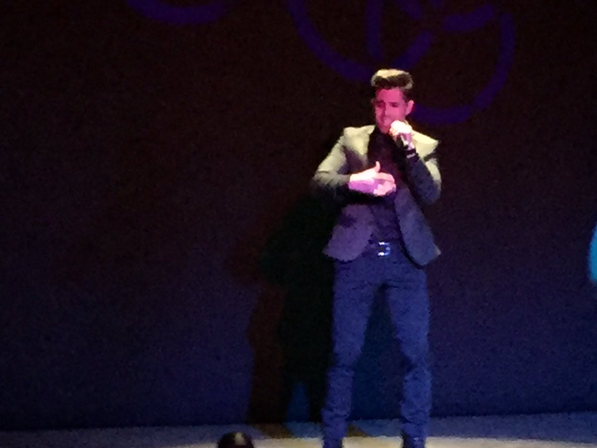 hijodevecino's tweet photo. En la presentación del nuevo sencillo de @Matiferreiraa , producción de @RigoMontijo . https://t.co/dwK2ShZ6xU