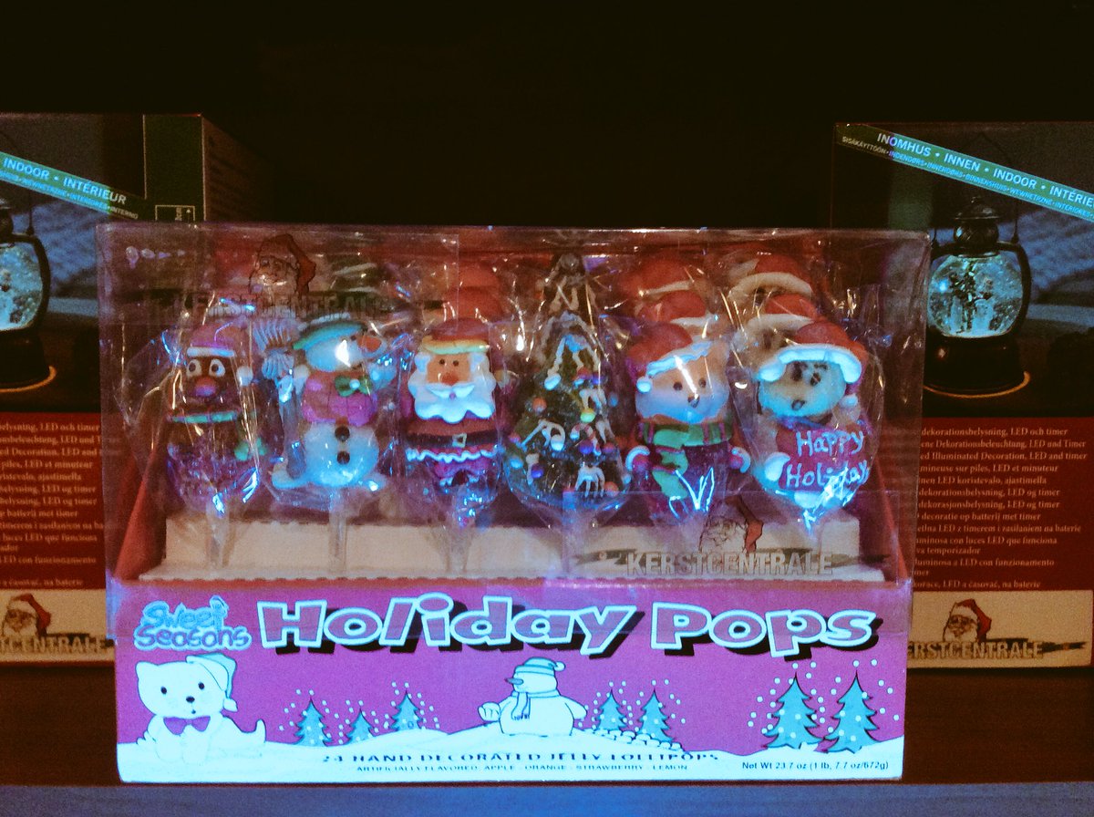 KerstCentrale's tweet photo. Volg @KerstCentrale en retweet dit bericht om kans te maken op een doos met 24 overheerlijke en handgemaakte kerstlollies. (USA) 😋🎅🏼🍭 #winactie #Kerst #suiker https://t.co/bYzLHR8P0B
