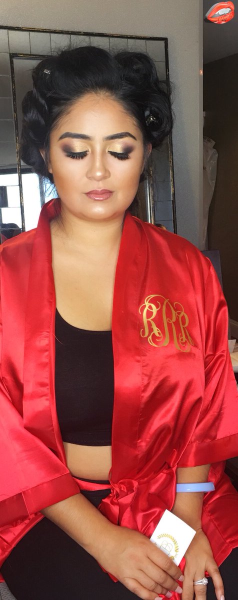shayscosmetics1's tweet photo. 🌐Visit https://t.co/1JDCiDl8xk
•
#Wedding glam for this beauty! Such a breeze and a pleasure to work with 😊
•
#makeup #houston #texans  #astros #rockets  #ladies #women #beat #lipstick #foundation #eye #face #lips #htown #texas #houstonartist #sugarland #girls #lady #fashion https://t.co/rVyL8OSUM6