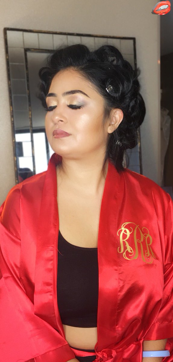 shayscosmetics1's tweet photo. 🌐Visit https://t.co/1JDCiDl8xk
•
#Wedding glam for this beauty! Such a breeze and a pleasure to work with 😊
•
#makeup #houston #texans  #astros #rockets  #ladies #women #beat #lipstick #foundation #eye #face #lips #htown #texas #houstonartist #sugarland #girls #lady #fashion https://t.co/rVyL8OSUM6