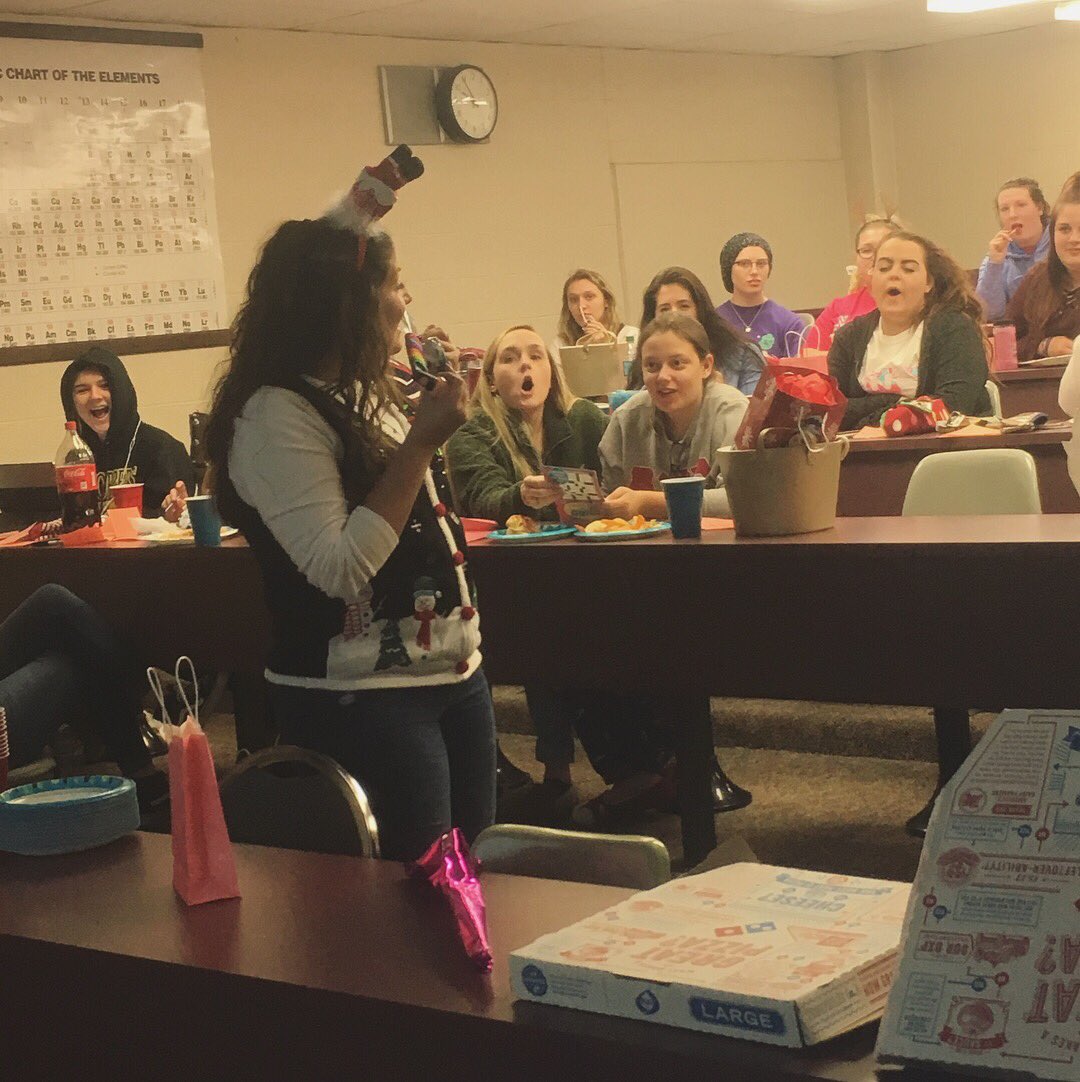 Lambda_WLU's tweet photo. It was a very ✨merry✨ Lambda Christmas tonight! And a wrap on this semester💕 https://t.co/jGLFndddl0