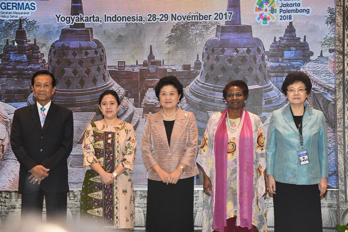 kemendukbangga's tweet photo. Kegiatan 14th International Inter-Ministerial Conference yang dihadiri oleh Menko PMK Puan Maharani, Sri Sultan Hamengku Buwono X, Executive Director PPD Joe Thomas, Chair of PPD and Honourable Minister Li Bin, dan Executive Director UNFPA Natalia Kanem #PPD2017 https://t.co/xydYeQNEyz