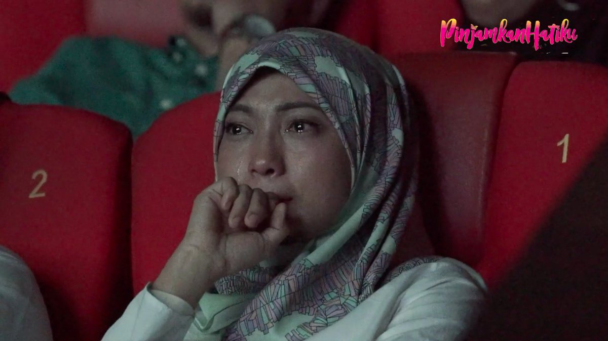 rotikaya's tweet photo. https://t.co/CTm0uPCRol Ramai dah menangis tengok filem Pinjamkan Hatiku ni, review pun positif belaka 😍 https://t.co/EwEsXmT7LD