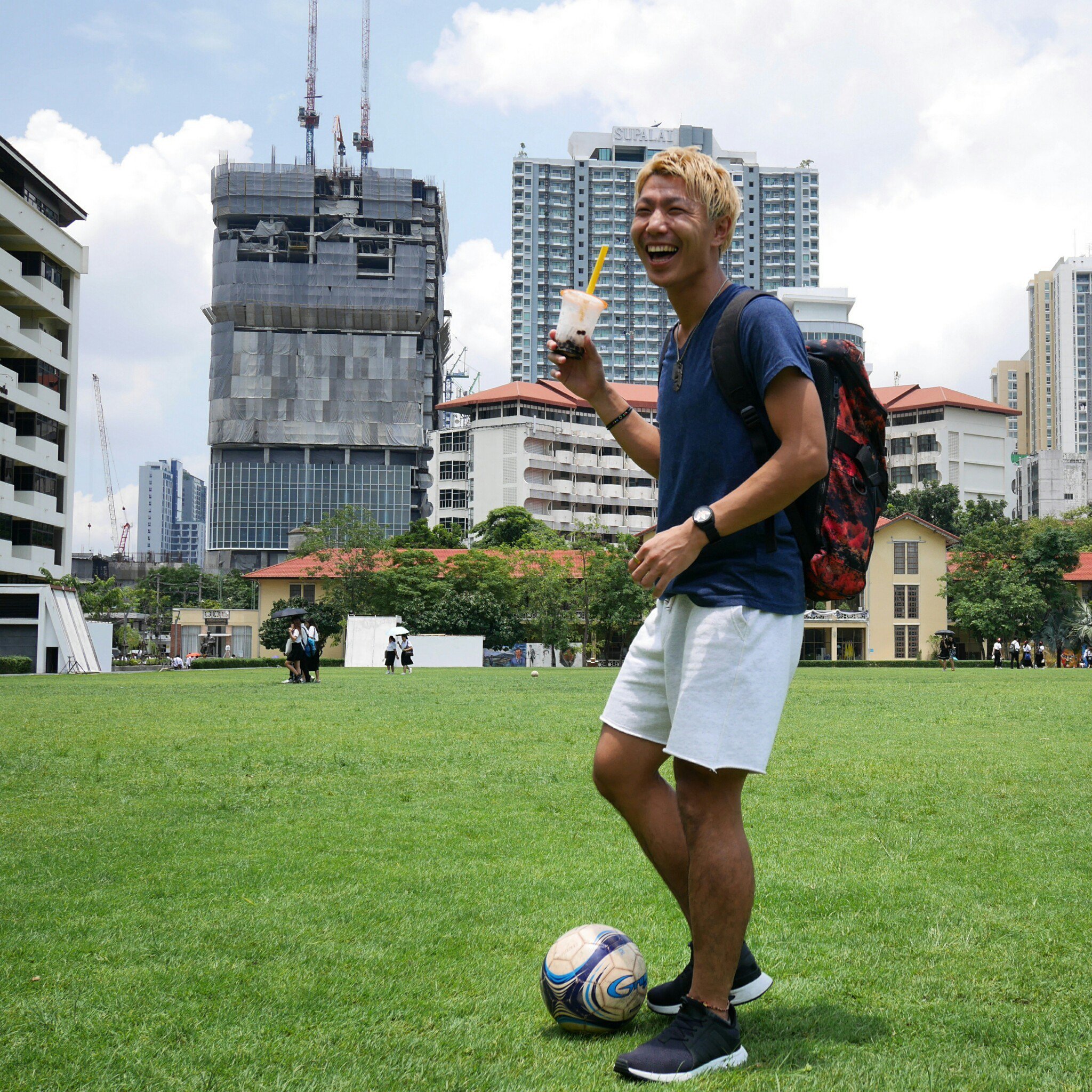 Equalizer 海外サッカー情報 No Twitter リンゴとセントのパンだけで過ごした時期もあった モンテネグロからタイ そして一気にタイリーグ屈指の日本人選手の一人へと階段を駆け上る山崎健太のこれまで 未払い 差別 あらゆる経験を糧にタイリーグ屈指の選手