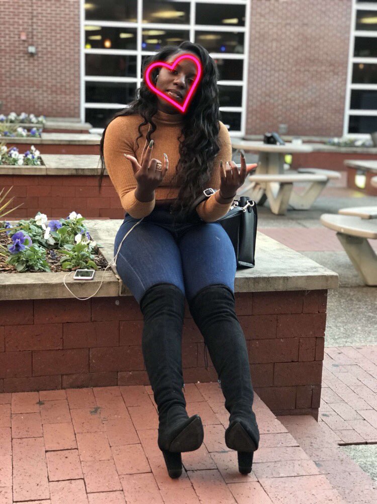 kayashannel's tweet photo. Thick thighs. Thin patience. 🍂 https://t.co/CYtCOwNMdM
