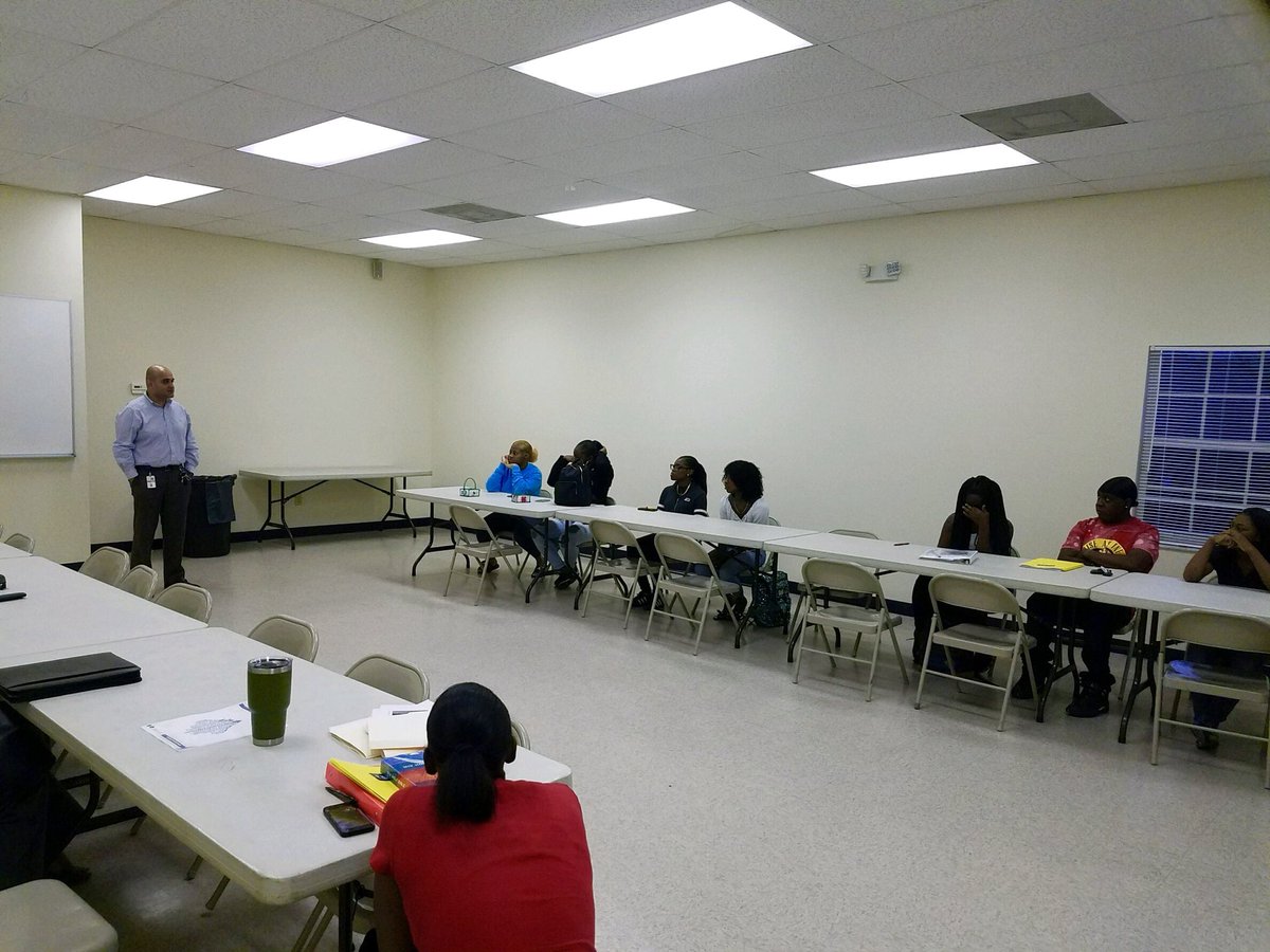 gatoraddie's tweet photo. #PublicWorks teaching at #UnityInTheCommunity & #HainesCity @jobsforlife & #JobReadinessProgram @GivingTues #HowIAskForDirection #Mathew7:7 #CreatedToWork #HCForward #Polk https://t.co/BFyZ9Yo8bv