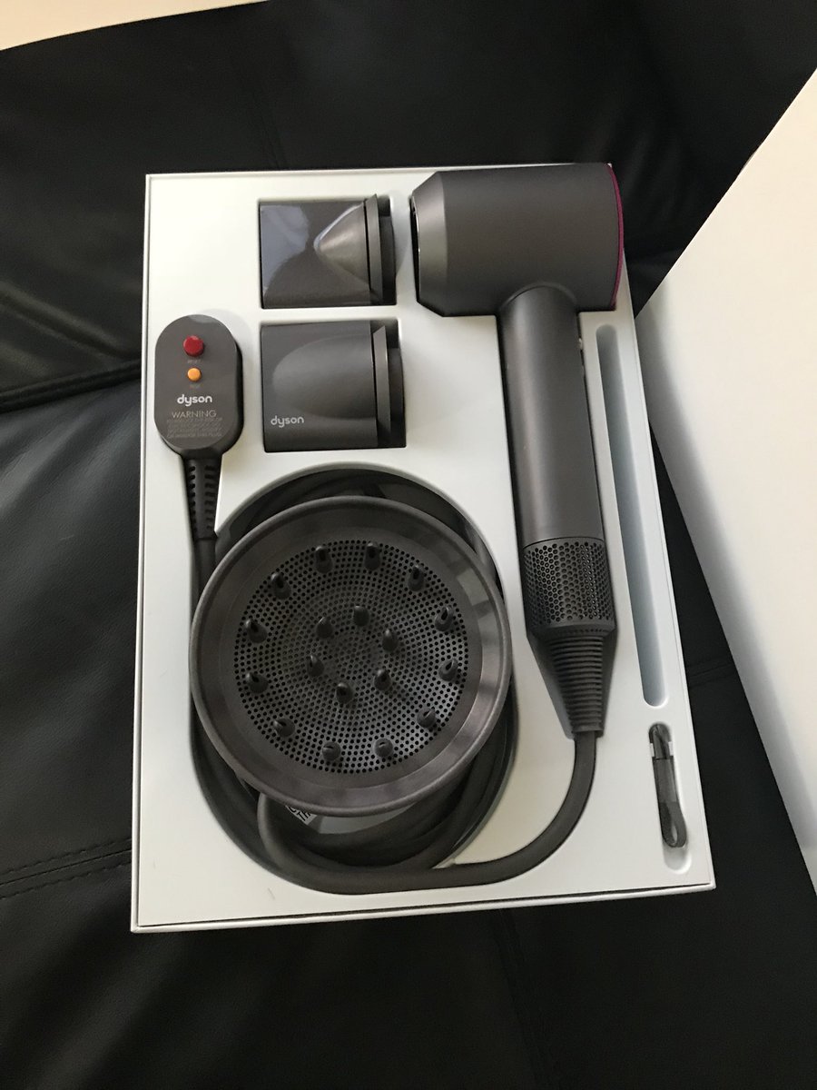 KidCrysta's tweet photo. Have I mentioned that I have the most awesome brother and sister?? #DysonHairDryer #JetPowerDryer #BeyonceWind https://t.co/vArw6qZ4dC