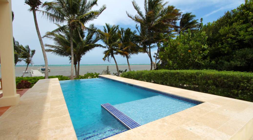 evafairchild1's tweet photo. Oceanfront Villa San Pedro Ambergris Caye. Offered at $1,495.000 USD. https://t.co/Cymkw8u14X #leverageglobalpartners #partnerstrust #belize https://t.co/3h4O67mYOy