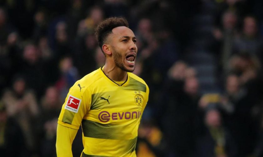 StadiumMY's tweet photo. Dortmund tawarkan Aubameyang kepada Chelsea

BACA: https://t.co/3ckKMjgqpd https://t.co/Txb0NqlCCy