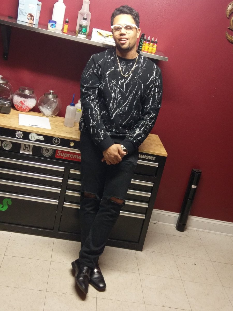 OMGApollo's tweet photo. #ModelShit #Model #Fool #NotModel #ButBeModelin' https://t.co/yNBLpP5k9G