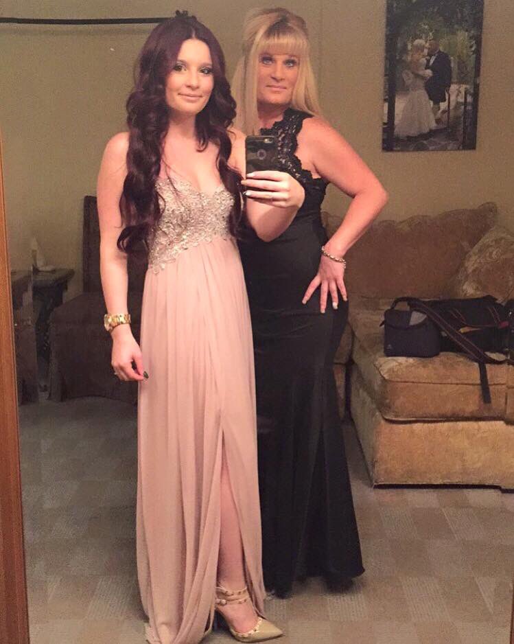 briii_Hrnandz's tweet photo. My bff💕 #MyRock #GotYoBackGirl https://t.co/cLojPUk3l0