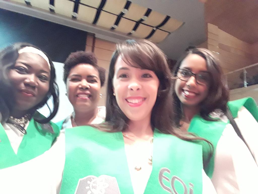 adylan13's tweet photo. Felicidad sin filtro! 😊 @eoi @MESCyT #SomosEOI #GestionEducativa https://t.co/qWNDss10p9