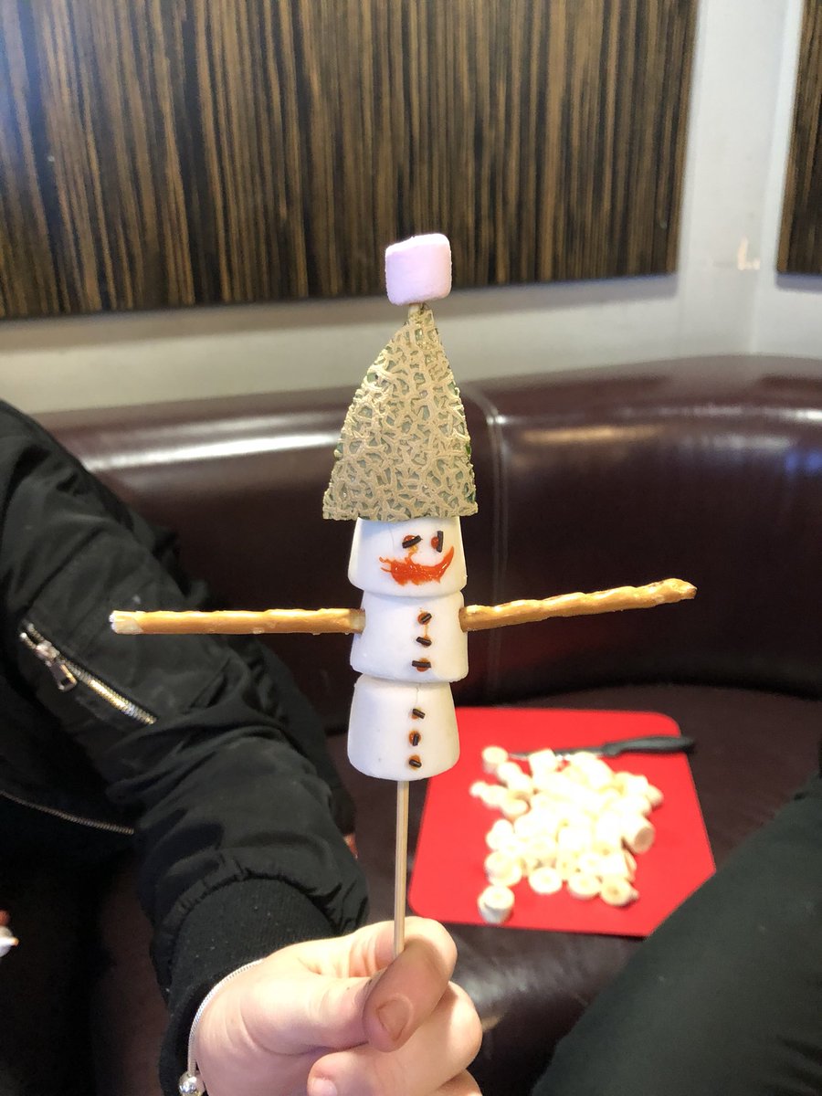 DunHSBiology's tweet photo. Fun morning learning about childcare foundation apprenticeships #fifecollege #developingyoungworkforce #snackmaking https://t.co/VyHGqpGxnl