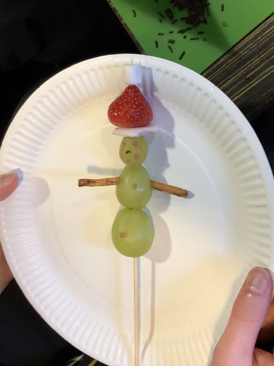 DunHSBiology's tweet photo. Fun morning learning about childcare foundation apprenticeships #fifecollege #developingyoungworkforce #snackmaking https://t.co/VyHGqpGxnl