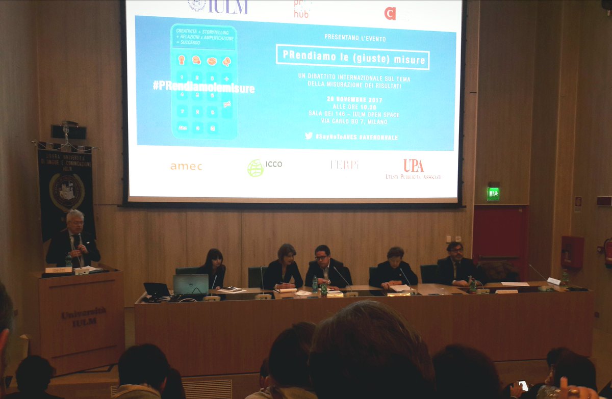 MYPR_'s tweet photo. Presso @uniiulm inizia la tavola rotonda e prende la parola @PVercellone, che provoca subito il pubblico: i #comunicatori sono degli intangible #asset? #PRendiamolemisure #NOAVE #SayNotoAVES #MisurazionePR #avenonvale https://t.co/4eRx79ZWMN