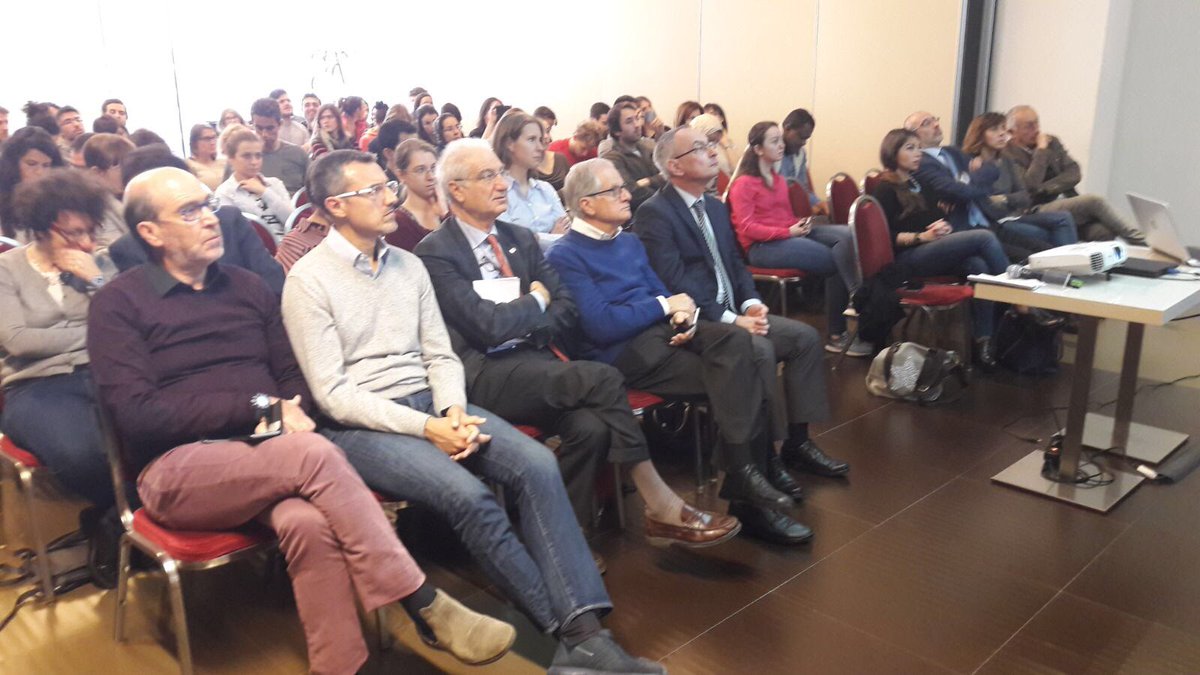 francescagimi's tweet image. Speaking of @CochraneRehab #evidence in the treatment of #lowbackpain at the 13th edition of #EMRSS in Siracusa #alwaysgreatbeinghere