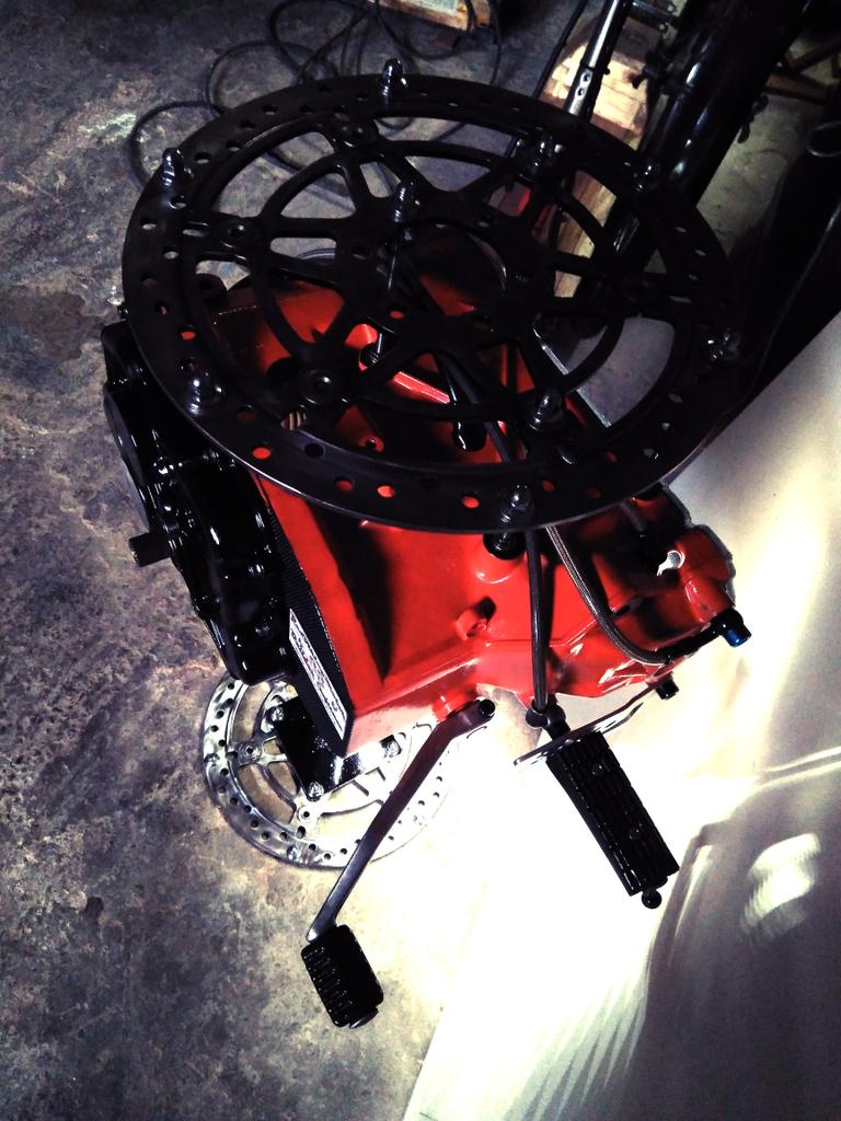 RedVikingMotor's tweet photo. #Bmw #K75 #support #Helmet #lamp 
@RedVikingMotor https://t.co/HVcNQ5hbcT