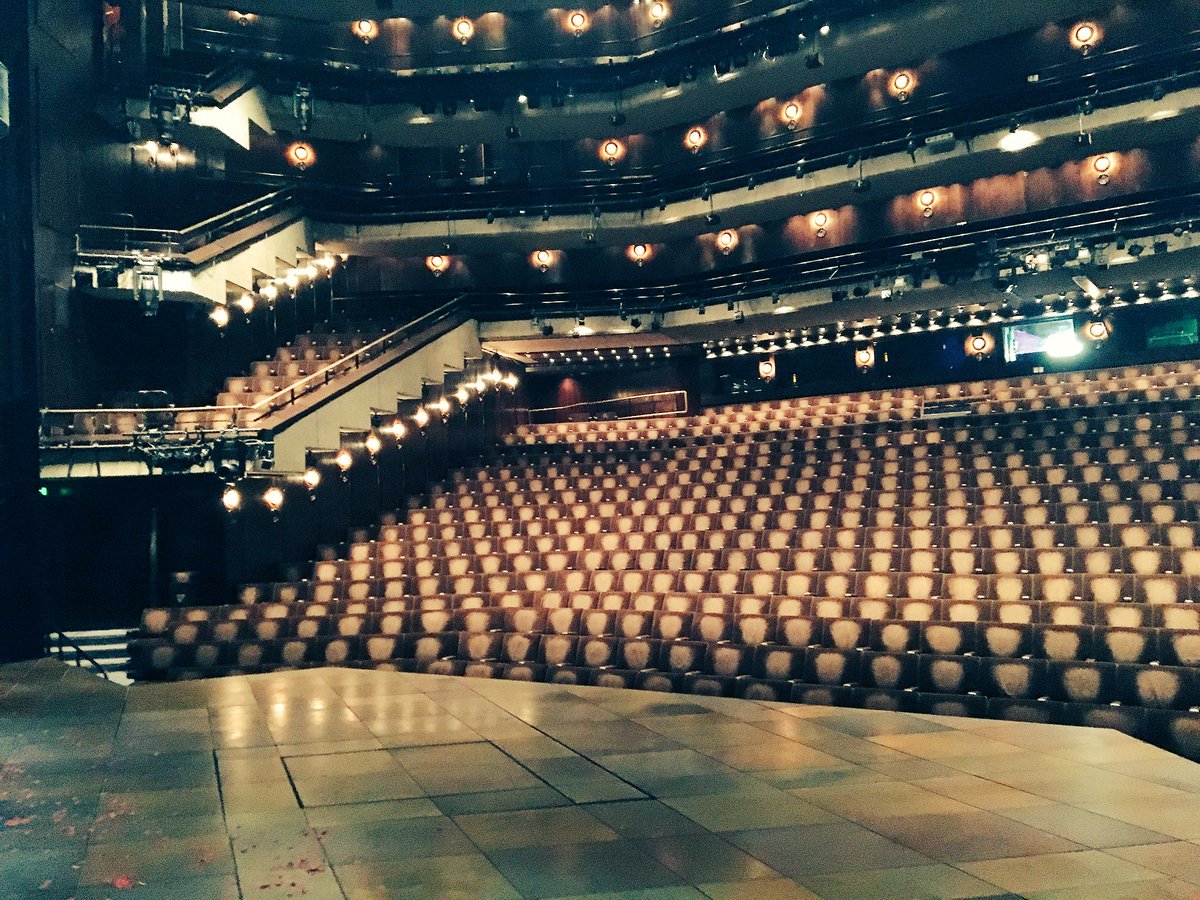 zaramcfarlane's tweet photo. Back with the RSC 12 hour tech for #anthony&amp;cleo @BarbicanTheatre! #beautifultheatre #downinthedepths https://t.co/emdCsrIDmV
