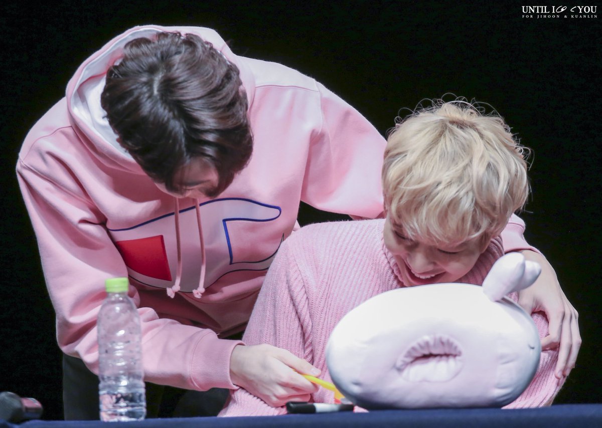 wkqtletjd's tweet image. 축하해 판윙이들🏆🎉🎉
 #판윙사랑해