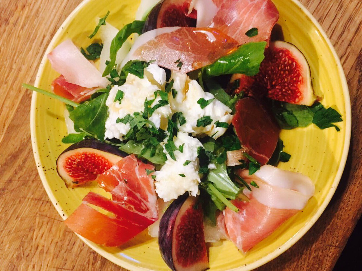 Don't forget you can get 3 of our tapas dishes for £10 all day from Tuesday to Thursday .... maravilloso! 👏🙌😋