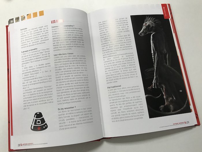 ActuaLitte's tweet image. [Concours] RT et Follow @EditionsLEHA pour remporter un exemplaire de #StarMarx le livre déjanté idéal pour embellir le sapin ;-) la preuve en image #culturepop #RedisDead #Revequejeteleprête