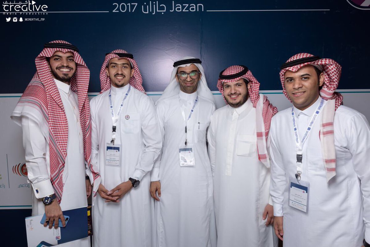 <a href="/smefjazan/">SMEF JAZAN</a> صورة أخرى تجمع بعض أعضاء مجلس إدارة #نادي_الهندسة مع وكيل كلية الهندسة للشؤون التعليمية والداعم الأكبر للنادي الدكتور : أحمد أبو طالب "وسط" أثناء #ملتقى_المنشات_الصغيرة_والمتوسطة في #جازان .

#جامعة_جازان