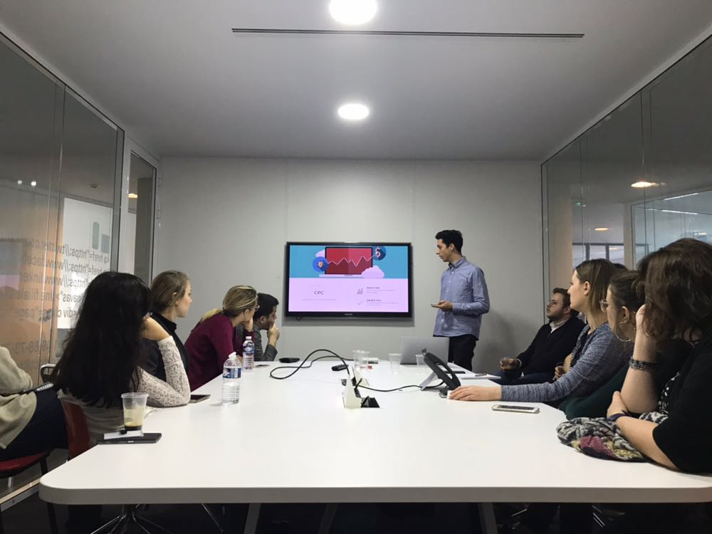 Vendredi dernier, la veille hebdomadaire de Novalem a été assurée par le pôle #SEA de l'agence : nouvel outil développé en interne pour gagner du temps et pour plus de performance ! #AdWords