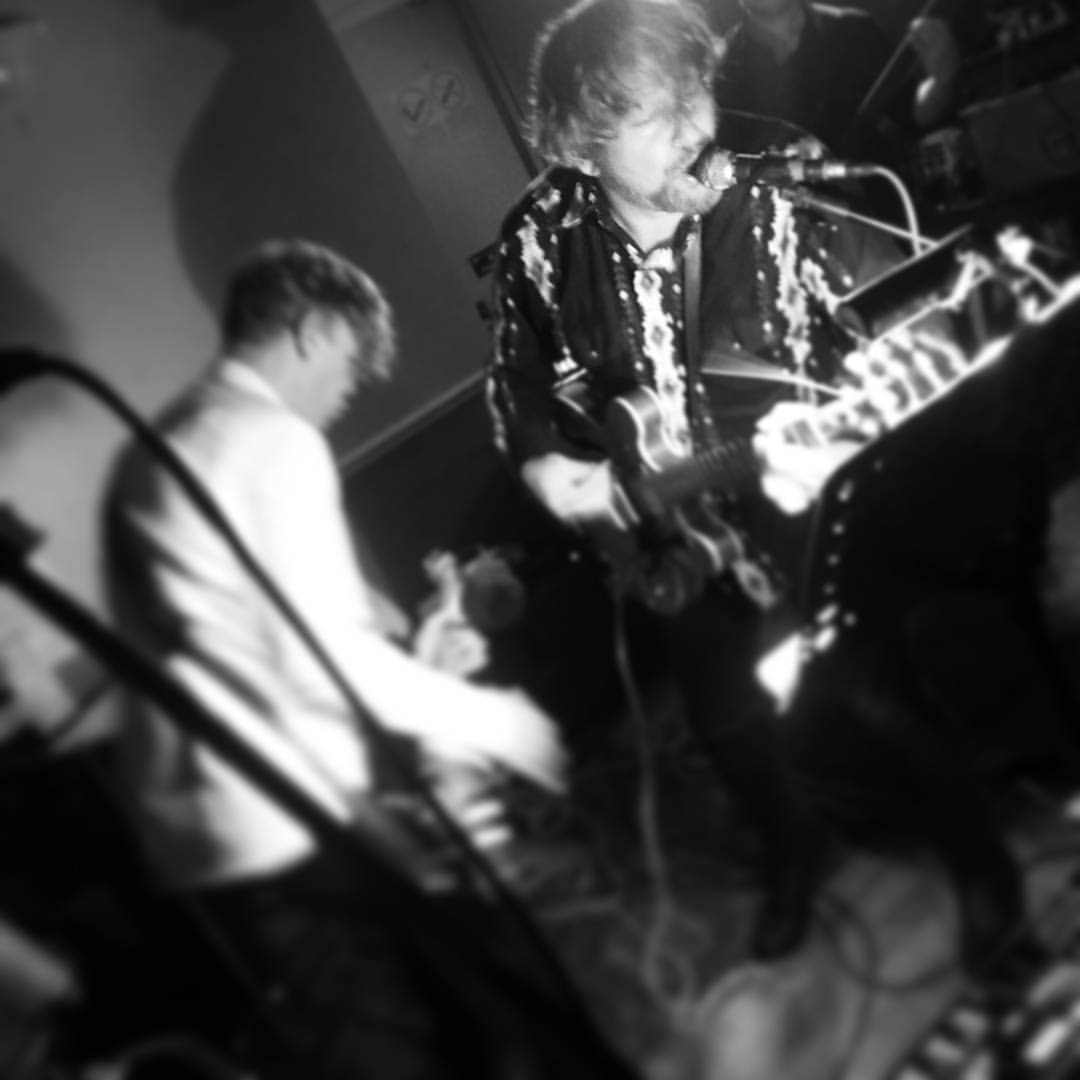 Whitestar tweet media