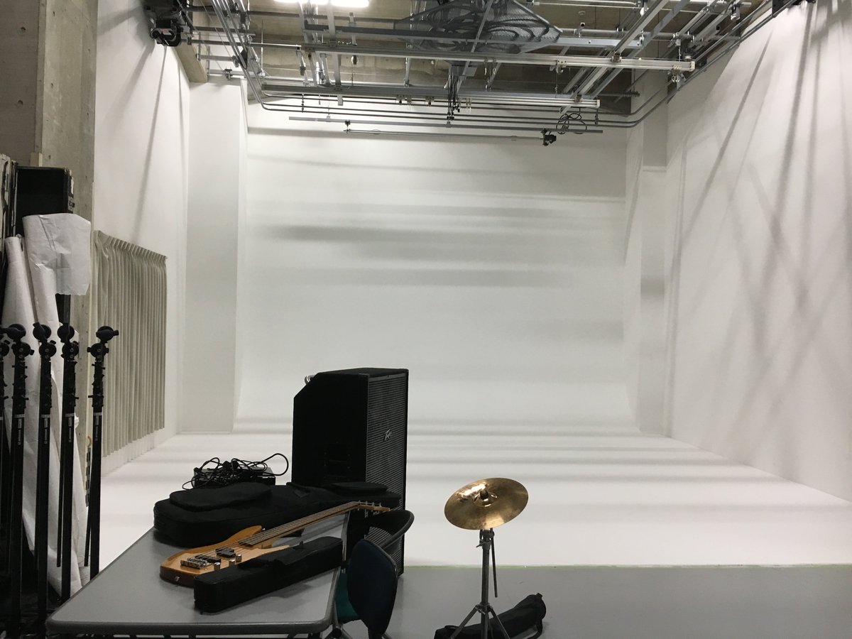 vladimirbow's tweet photo. スタジオでPVの撮影してきました〜 https://t.co/jk5fjabFwX