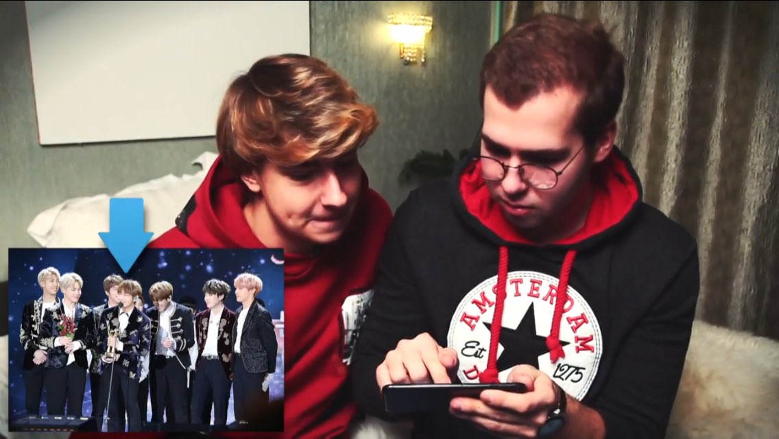 _Inna_29's tweet photo. #Bts
@CherkasovClub @MishasBlog 
-Это Чонгук?
-Нет
-Это Чонгук?
-Нет https://t.co/sAY4997uMK