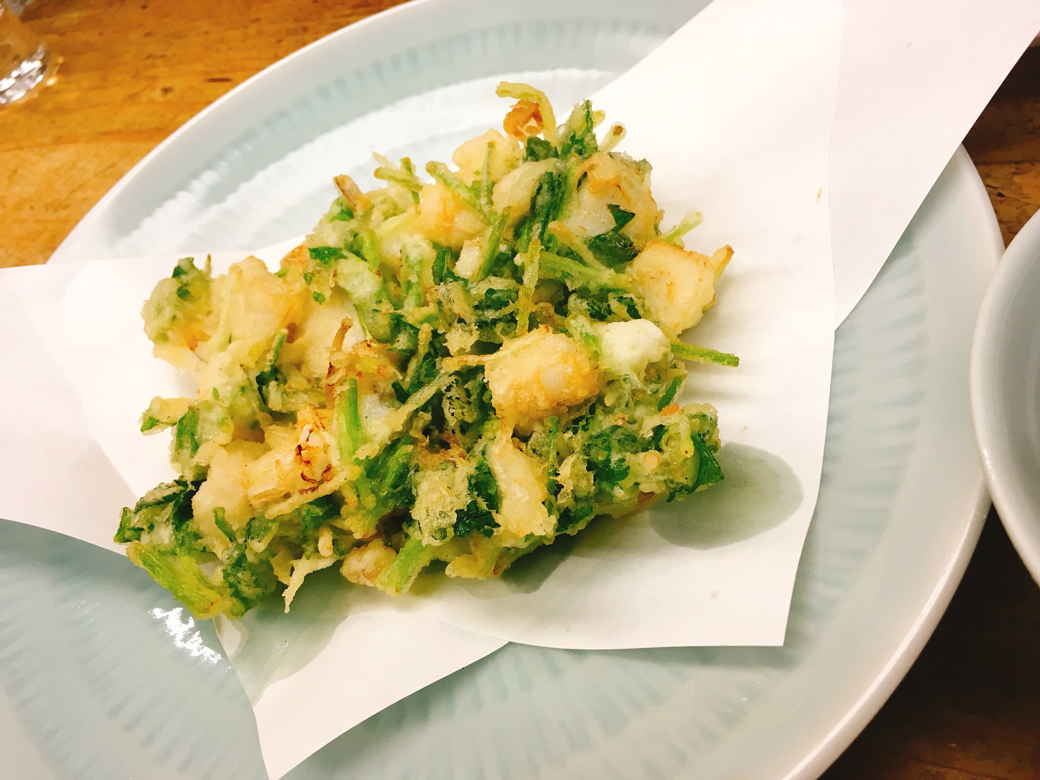 もろゆー 人形町 天ぷら中山 にて ドラマ 孤独のグルメ を観て前から食べたかった黒天丼 噂に違わぬ美味さ 天ぷら中山 黒天丼 人形町 T Co Ibzehj1itf Twitter