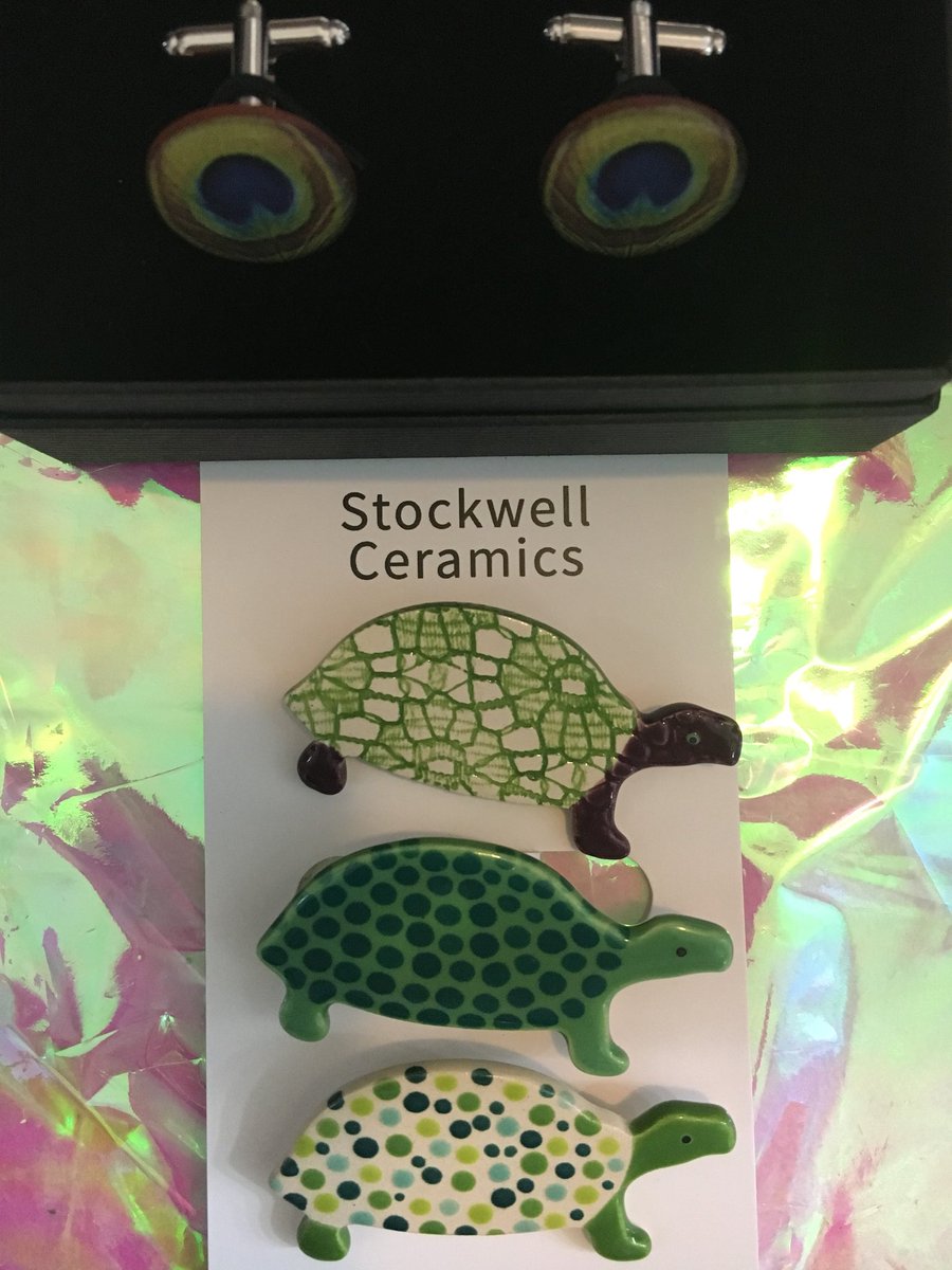These popular ceramic brooches and cuff links are hand painted in Cornwall. We have penguins, dogs, elephants, whales and more! 

#shoplocal #queenspark #ceramic #handmade #brooches #Cufflinks #gifts #Christmas2017
