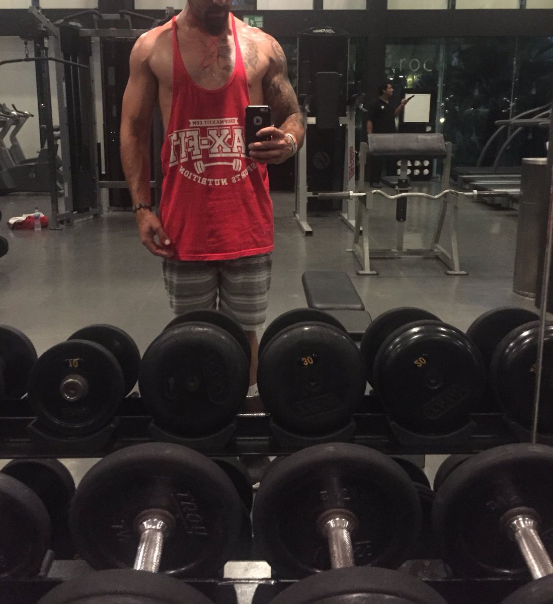 thekidafuckboy's tweet photo. #niñoputio #gains #fitness #gym https://t.co/KrKE1vOkk7