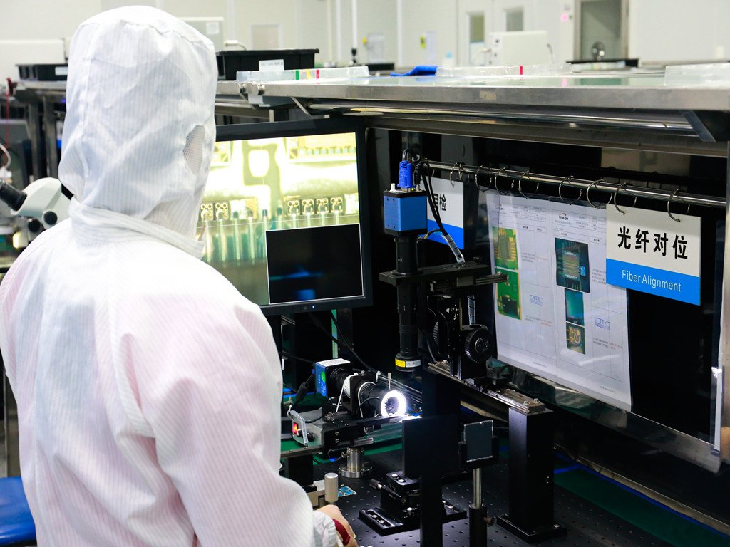GigalightTech's tweet photo. For many top-ranking companies manufacturing optical transceivers, the research and development of 100G QSFP28 CWDM4/PSM4 are easy, but how to produce them in volume and to guarantee their quality and reliability has always been a trouble in the industry.
https://t.co/8BB35Ll7rY https://t.co/8TfCweLZ5R