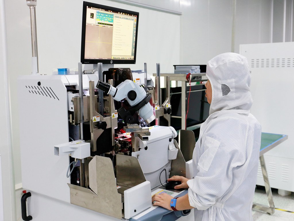 GigalightTech's tweet photo. For many top-ranking companies manufacturing optical transceivers, the research and development of 100G QSFP28 CWDM4/PSM4 are easy, but how to produce them in volume and to guarantee their quality and reliability has always been a trouble in the industry.
https://t.co/8BB35Ll7rY https://t.co/8TfCweLZ5R