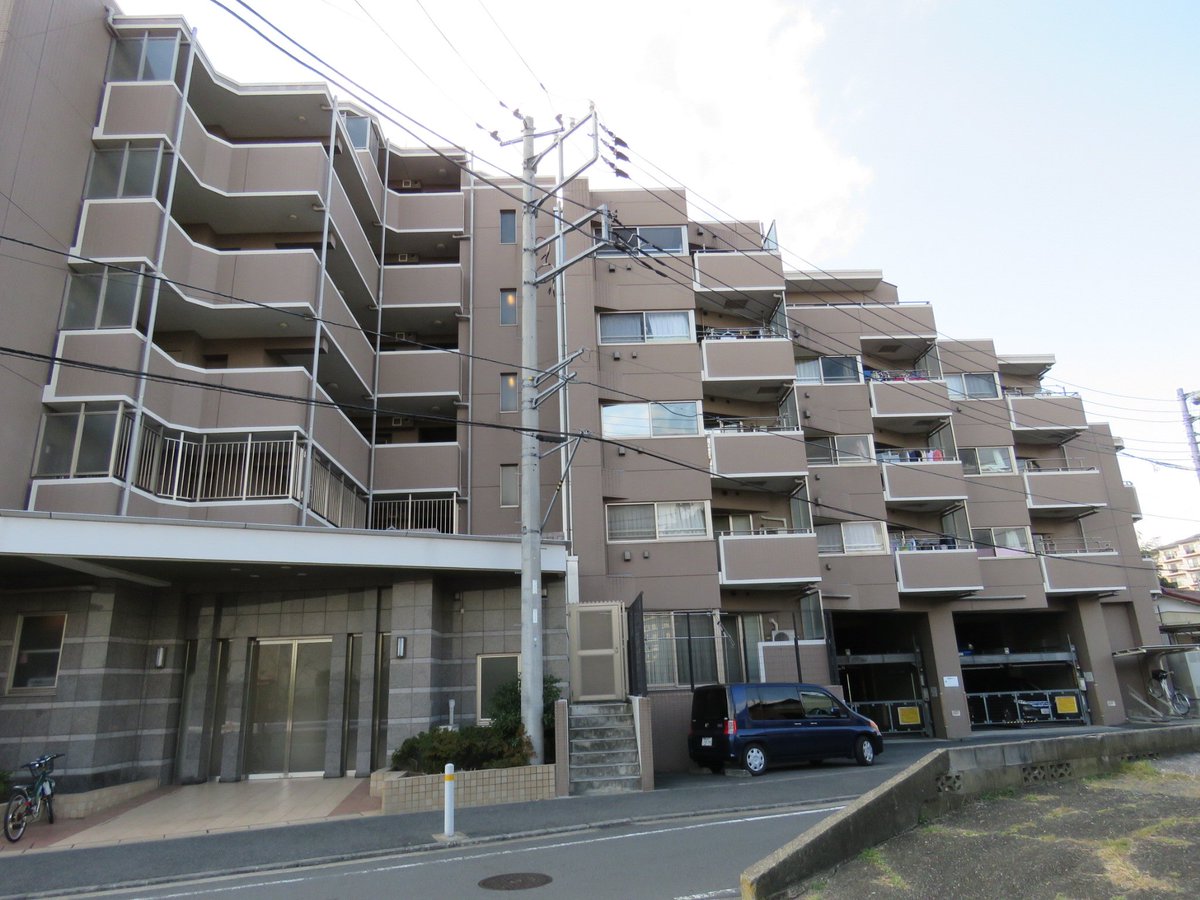 PolyhedronCons's tweet image. 【中古マンション販売情報】
JR横浜線と横浜市営地下鉄グリーンラインの２路線を利用できる「中山駅」が最寄りの3LDK住戸
詳細はリンクよりご参照下さい。
goo.gl/js3hgq